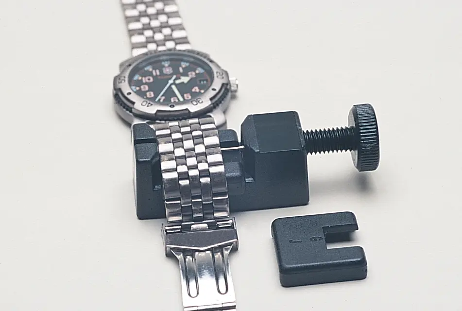 Watch Bracelet Pin Remover w/2 Extra Pins