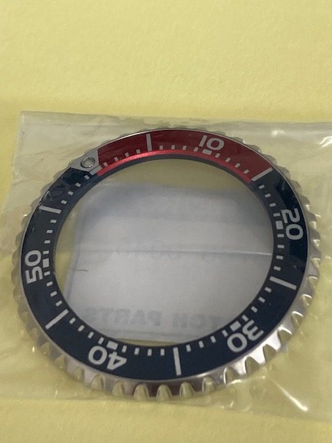 Seiko Kinetic Blue/Red Stainless Steel Rotating Bezel 87060045 Product Thumbail (View full Size)